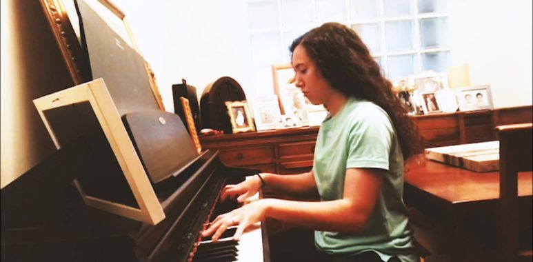 Home Sessions: El piano de Araceli Martínez